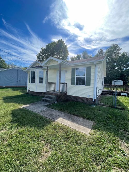 124 Grant Ave, Oak Grove, KY, 42262-8210 | Card Image