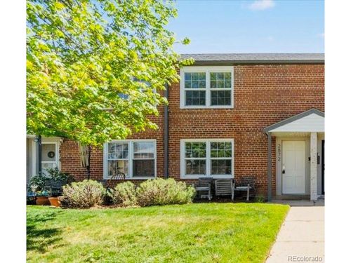 2872 Jasmine St, Denver, CO, 80207-2818 | Card Image
