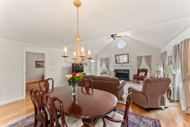 11 - 11 Saint George Pl, Condo with 2 bedrooms, 2 bathrooms and null parking in Sandy Hook CT | Image 8