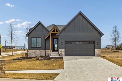20101 W St, Omaha, NE, 68135 | Card Image
