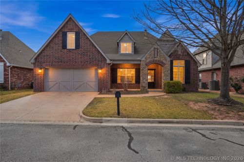 9402 S 73rd East Ave, Tulsa, OK, 74133-5446 | Card Image