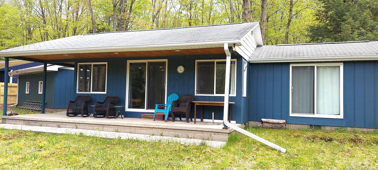 Riverview Dr, Hersey, MI 49639