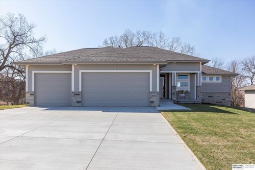 16015 Zac Ln, Bennington, NE, 68007-5622 | Card Image