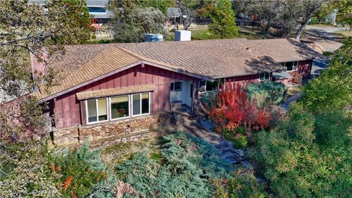 42997 E Mountain View Ln, Oakhurst, CA, 93644-9609 | Card Image