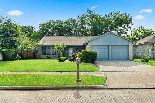 11322 Yorklyn Dr, Houston, TX, 77066-4813 | Card Image