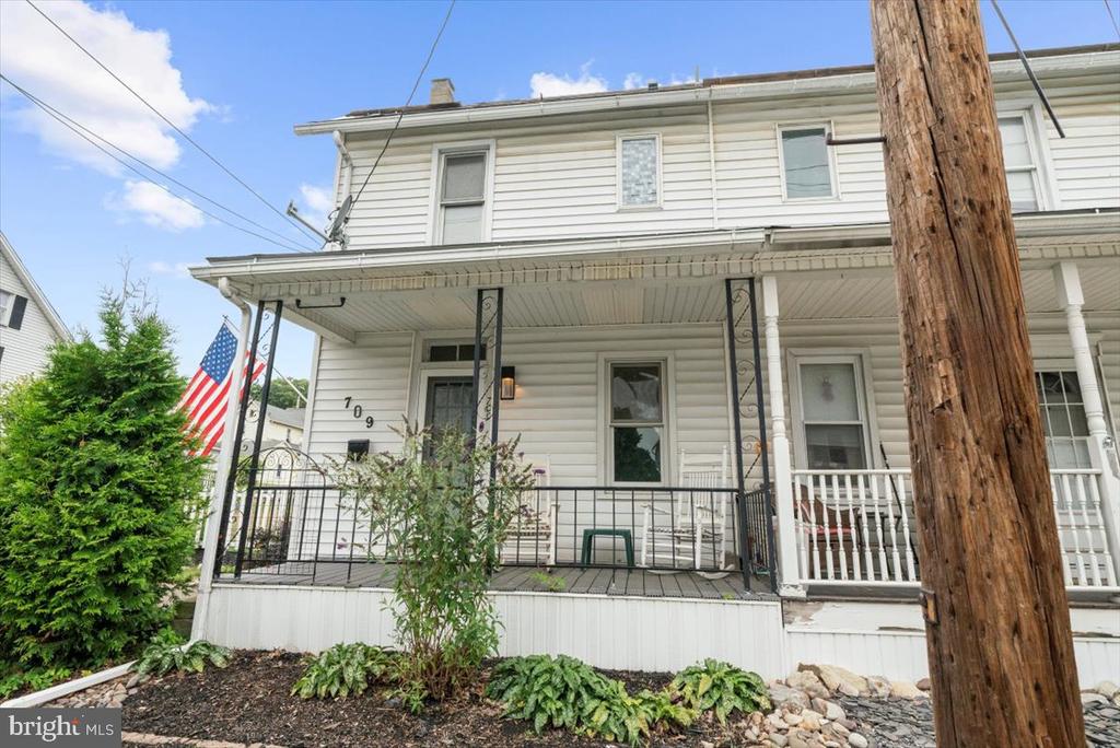 George St, Pen Argyl, PA 18072