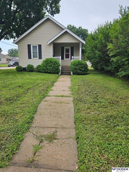 1805 N Logan St, Fremont, NE, 68025-3146 | Card Image