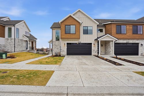 10538 S Bay Meadow Dr, Sandy, UT, 84092-4602 | Card Image
