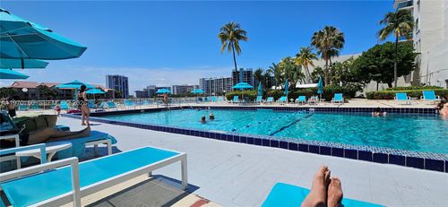 322-3800 S Ocean Dr, Hollywood, FL, 33019-2916 | Card Image