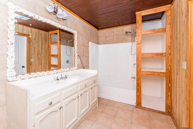 13057 Fox St, House other with 3 bedrooms, 2 bathrooms and null parking in Maurepas LA | Image 10