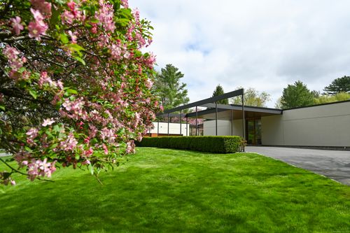 931 Ponus Rdg, New Canaan, CT, 06840-3419 | Card Image
