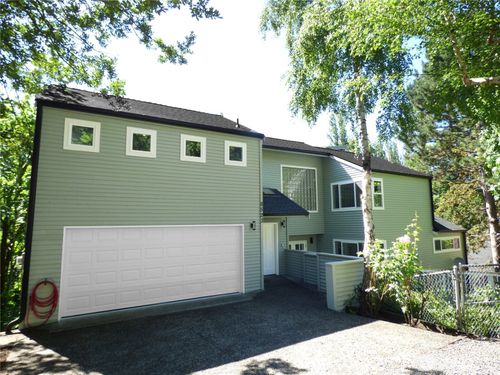 8523 25th Ave Ne, Seattle, WA, 98115-3401 | Card Image
