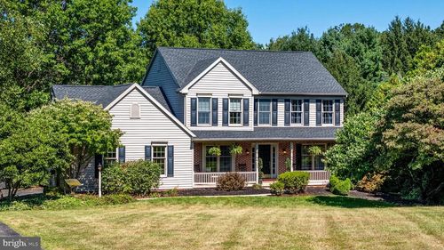 35 Red Oak Dr, Coatesville, PA, 19320-1261 | Card Image