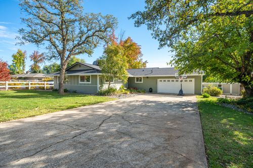 3195 Forest Hills Dr, Redding, CA, 96002-9511 | Card Image