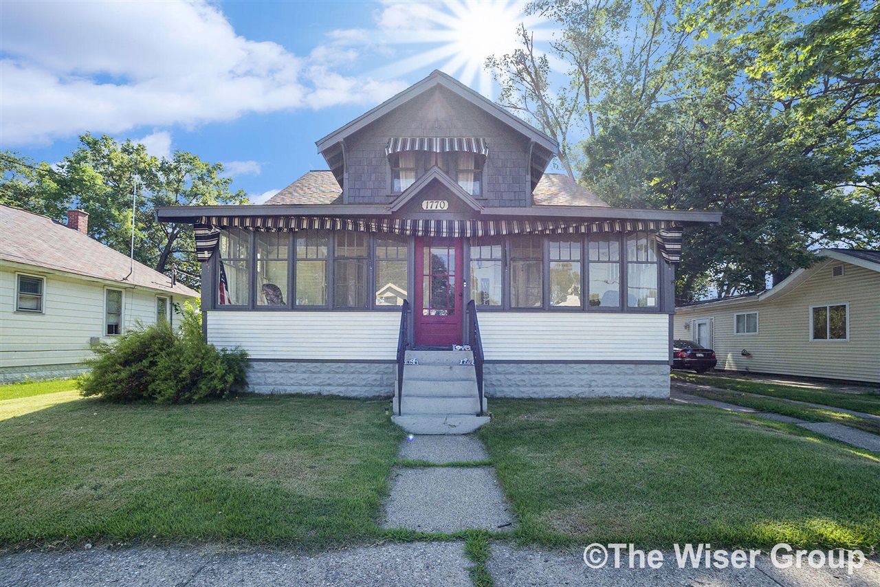 Smith St, Muskegon, MI 49442