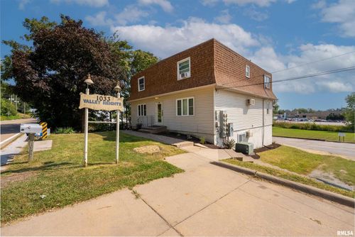 1033 Valley Dr, Riverdale, IA, 52722-5788 | Card Image