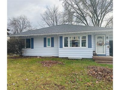 521 W Spruce Street, House other with 5 bedrooms, 1 bathrooms and null parking in Chippewa Falls WI | Image 2