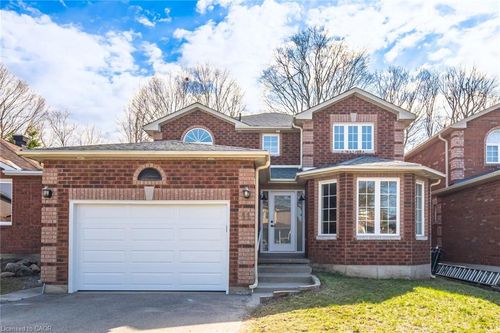 11 Wessenger Dr, Barrie, ON, L4N8R8 | Card Image