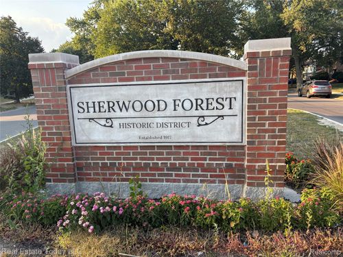 3529 Sherbourne Rd, Detroit, MI, 48221-1818 | Card Image