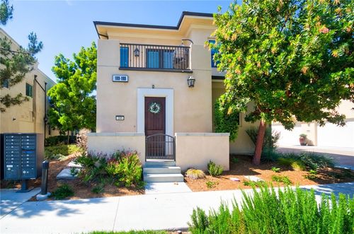 189 Follyhatch, Irvine, CA, 92618 | Card Image