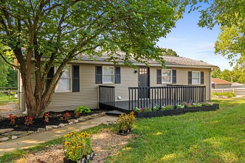 6121 Delaney Ferry Ext, Versailles, KY, 40383-8573 | Card Image