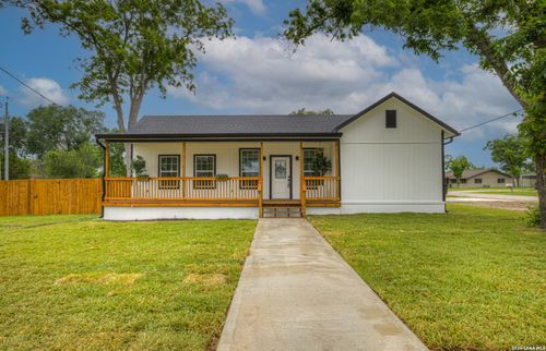 312 N Lavernia, Marion, TX, 78124-2114 | Card Image