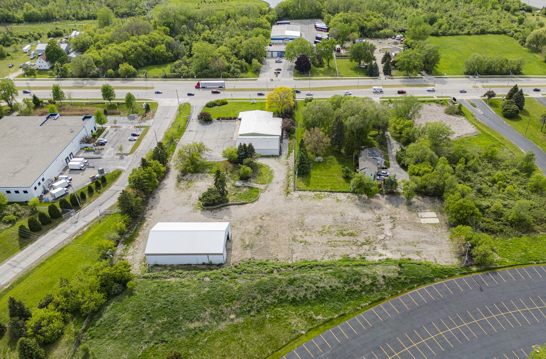 6830 S Howell Ave, Oak Creek, WI 53154
