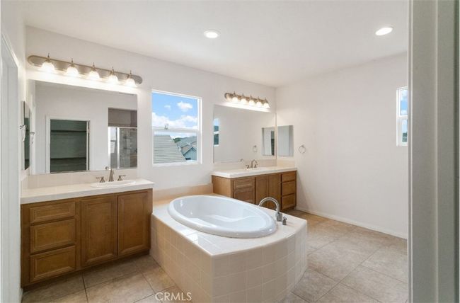 master bath | Image 18