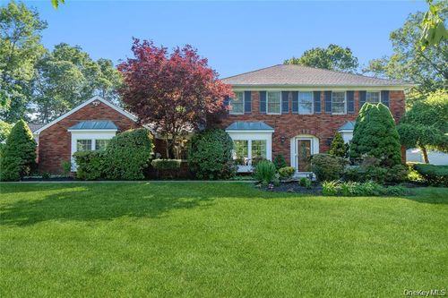 17-15-17 Park Woods Ln, Kings Park, NY, 11754-4602 | Card Image