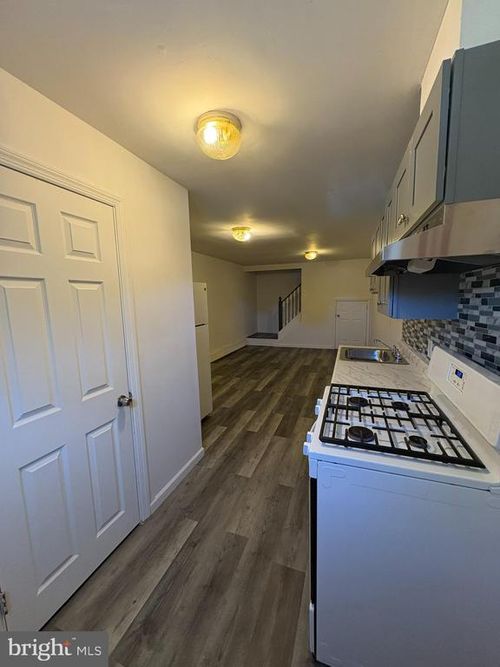 d-38 Broadway, LAUREL SPRINGS, NJ, 08021-2072 | Card Image