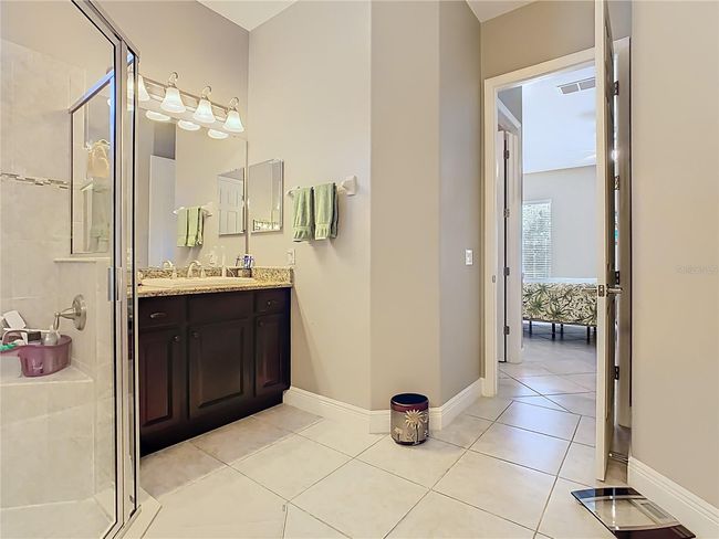 Master B.R> #2 Bath | Image 26