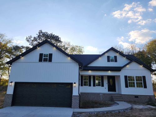 557 Oak Tree Dr, McMinnville, TN, 37110-1990 | Card Image