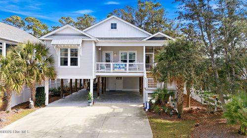 214 Ne 35th St, Oak Island, NC, 28465-5727 | Card Image