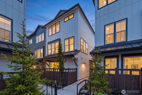 14315 149th Pl Ne, Woodinville, WA, 98072-6284 | Card Image