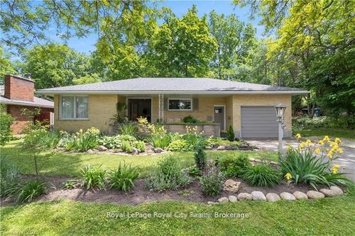 16 Fairview Blvd, Guelph, ON, N1G1H4 | Card Image
