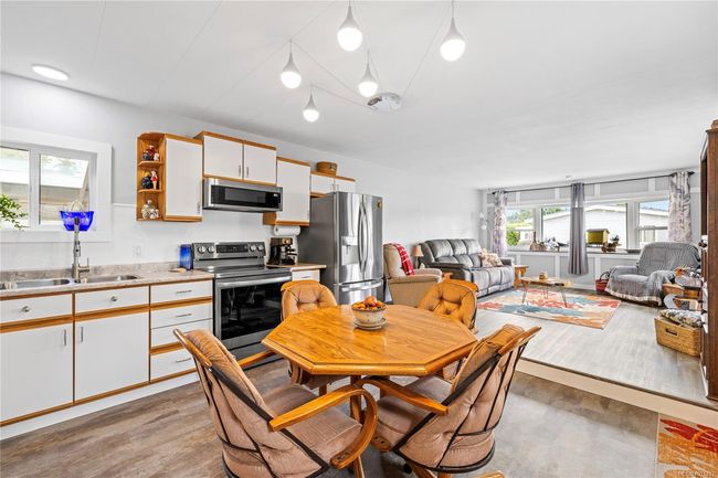 Dining Area | Image 16