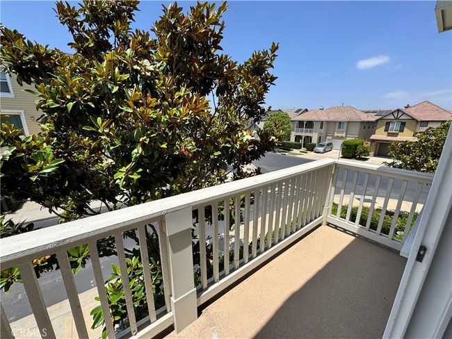 Balcony | Image 11
