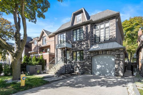 218 Cameron Ave, North York, ON, M2N1E7 | Card Image