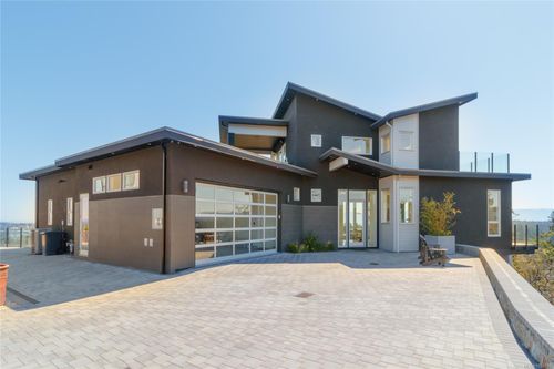 2713 Goldstone Hts, Langford, BC, V9B0A9 | Card Image