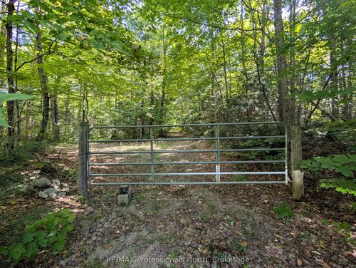 611 Bray Lake Rd, South River, ON, P0A1X0 | Card Image