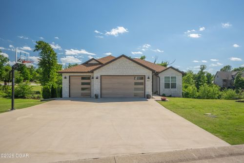407 Lakeview Ln, Carl Junction, MO, 64834-9201 | Card Image