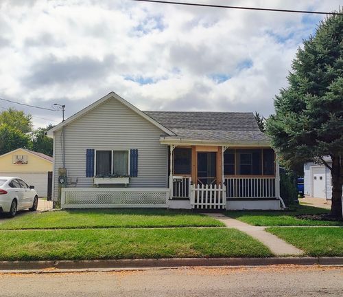 1041 W Dakota St, Spring Valley, IL, 61362-1605 | Card Image