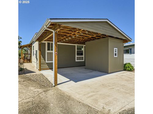 11568 Sw Royal Villa Dr, Tigard, OR, 97224-3408 | Card Image