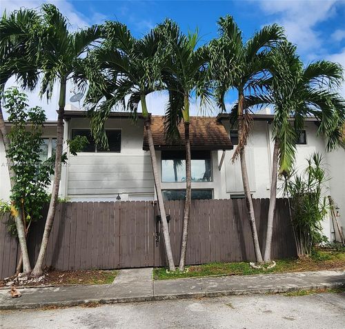 11321 Sw 65th St, Miami, FL, 33173-1932 | Card Image