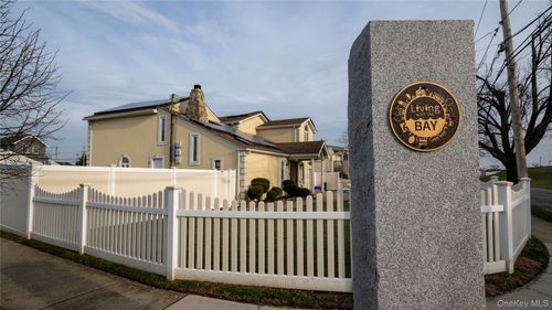 3 Marjorie Ln, East Rockaway, NY, 11518-2020 | Card Image