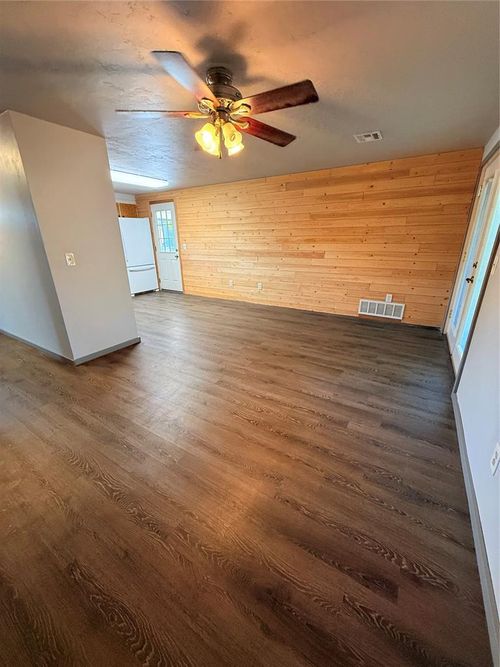 1444 N Bradley Ave, Oklahoma City, OK, 73127-3121 | Card Image