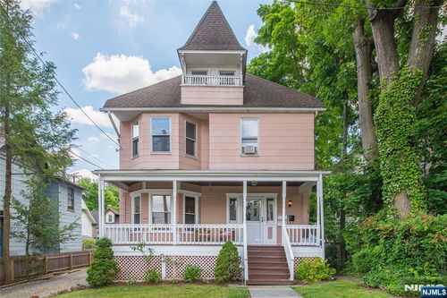157 Walnut Street, Montclair, NJ, 07470 | Card Image