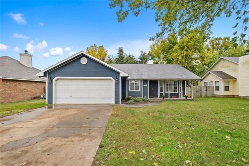 230 Fern St, Centerton, AR, 72719-9676 | Card Image