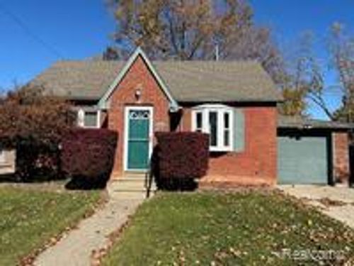22119 Blackburn St, Saint Clair Shores, MI, 48080-3906 | Card Image