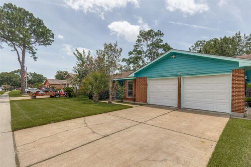 1745 Dolphin Drive, Seabrook, TX, 77586 | Card Image